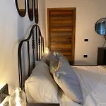 Il Vecchio Casale 3* Sedini